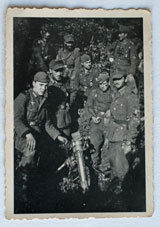 Das letzte Foto von Walter: Mit seiner Granatwerfer-Einheit in der Region Belfort